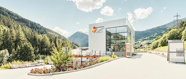 Unternehmen Ofenbau Tschiderer Gebäude in Tirol